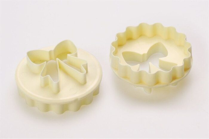 fmm bow scallop cupcake cutter 4052 1 p